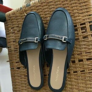 Nautica loafer shoes flats size 8.5 navy EUC worn twice